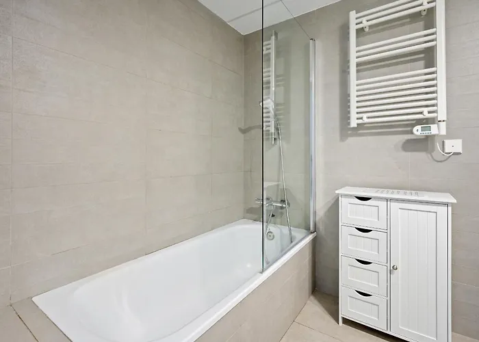 Hauzify I Jardins D'aro Apartment *